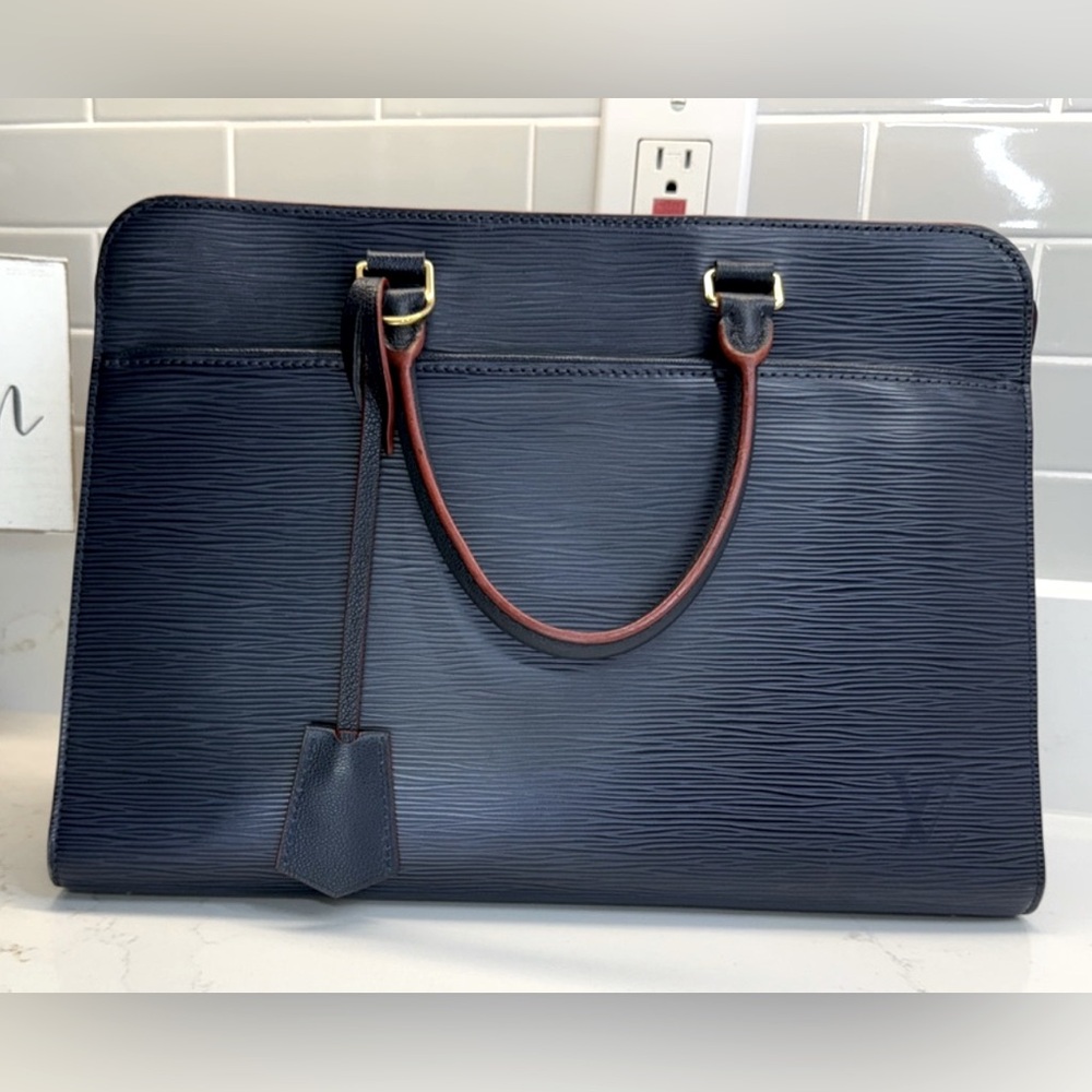 LOUIS VUITTON Vaneau MM 2WAY Shoulder Bag Handbag Epi Andigo Blue with red trim